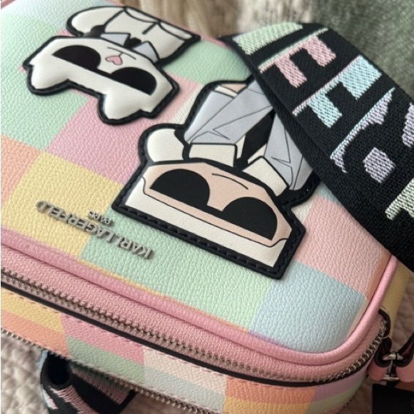 NWT KARL LAGERFELD PARIS MAYBELLE CROSSBODY CAMERA BAG (BLUSH COMBO) - Picture 6 of 7